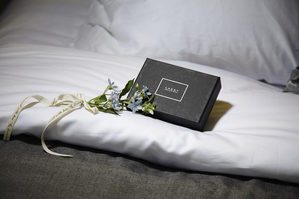 Hotel Lacky Daejeon Bagian luar foto