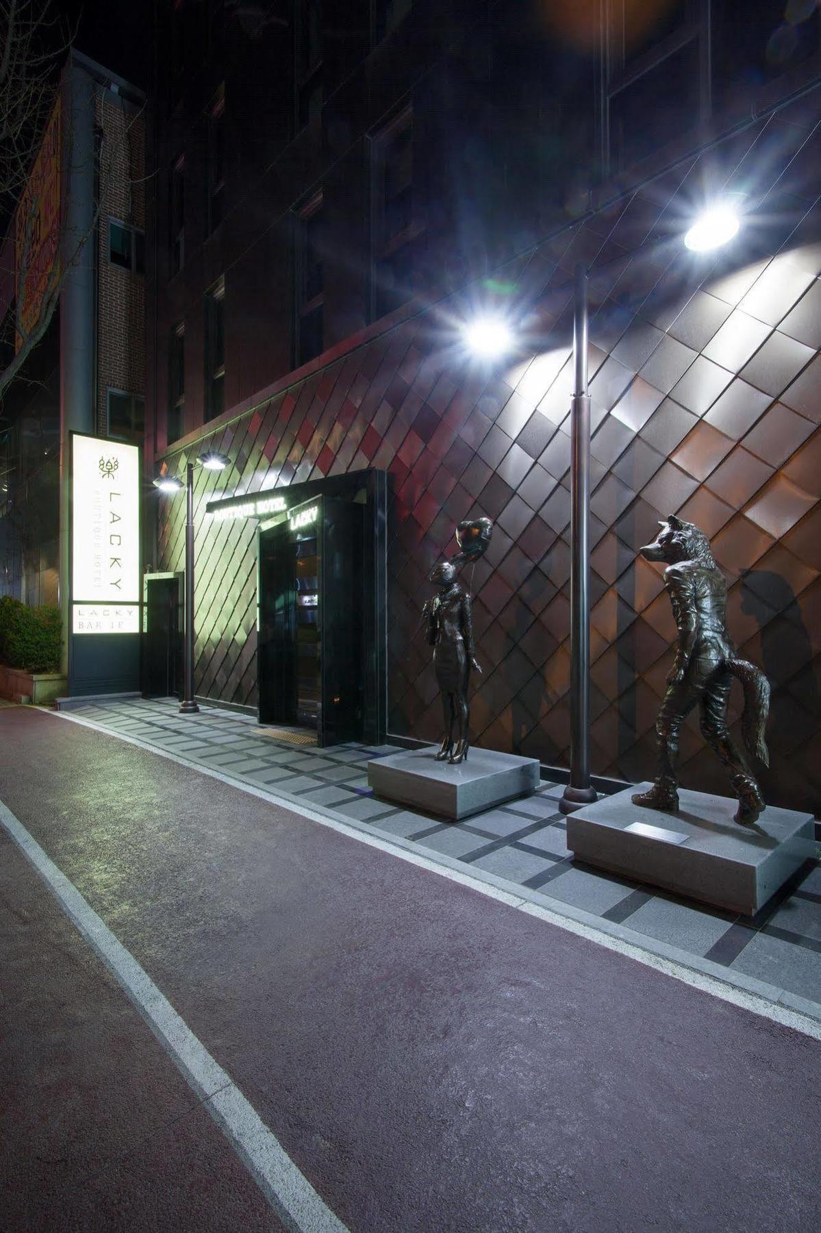 Hotel Lacky Daejeon Bagian luar foto