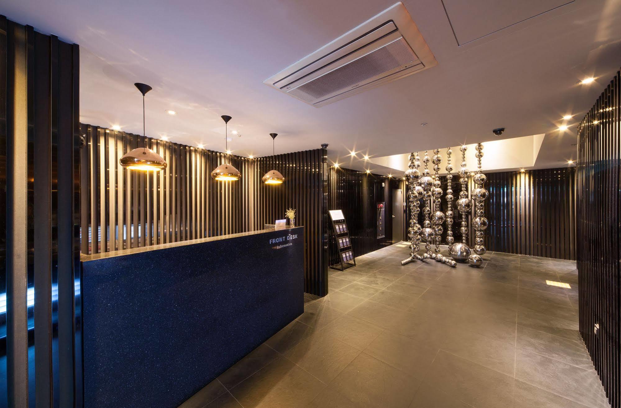 Hotel Lacky Daejeon Bagian luar foto