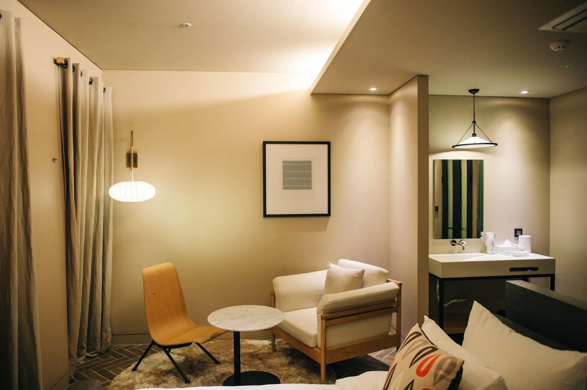 Hotel Lacky Daejeon Bagian luar foto